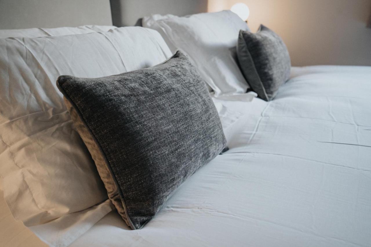 Lovely Modern 2 Bed City Centre Apartment With Free Parking - Double Or Twin Beds Available Wolverhampton Zewnętrze zdjęcie